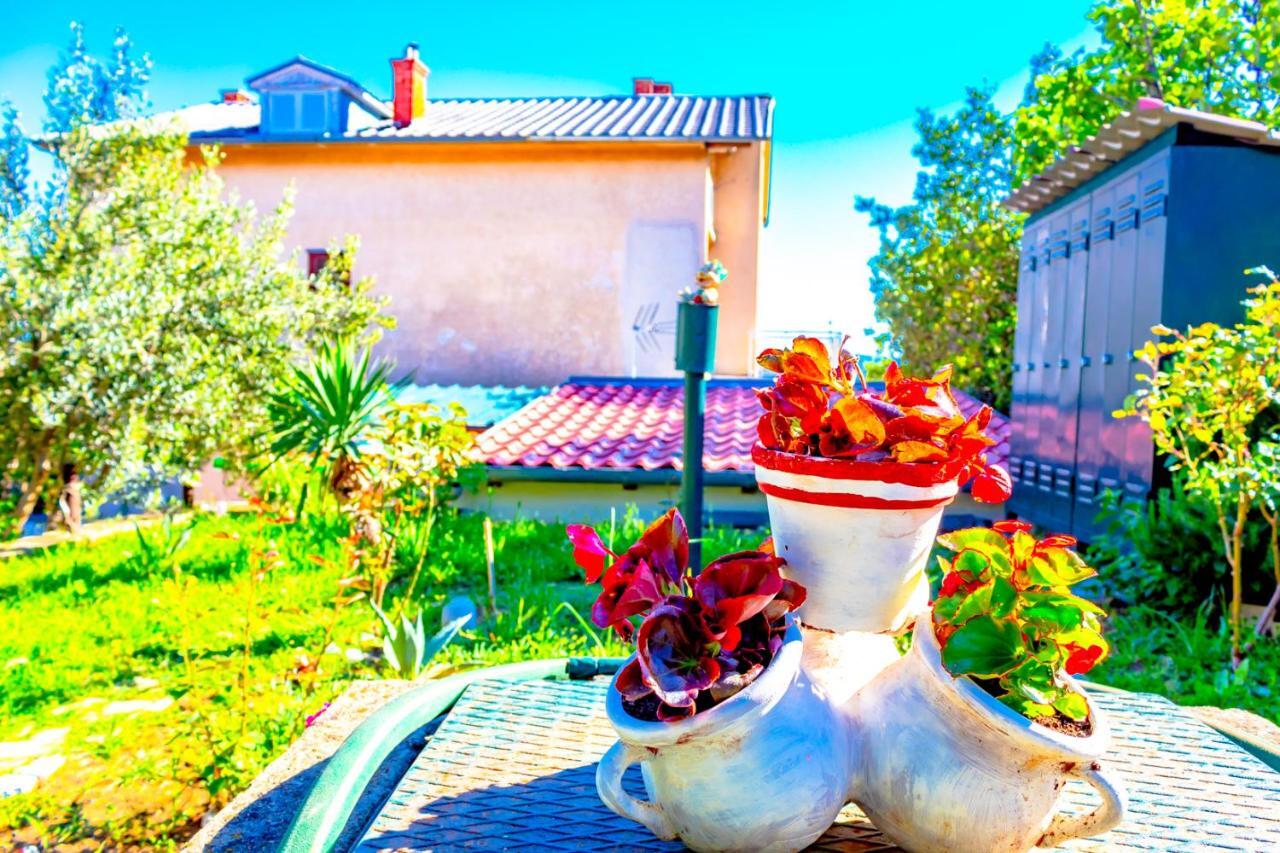 Vacation Home Grill & Chill With 350M2 Garden With Bbq Novi Vinodolski Eksteriør bilde