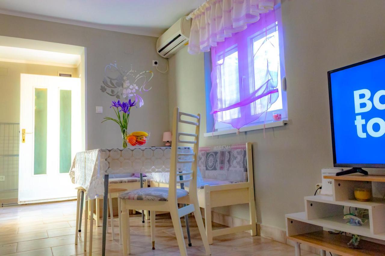 Vacation Home Grill & Chill With 350M2 Garden With Bbq Novi Vinodolski Eksteriør bilde