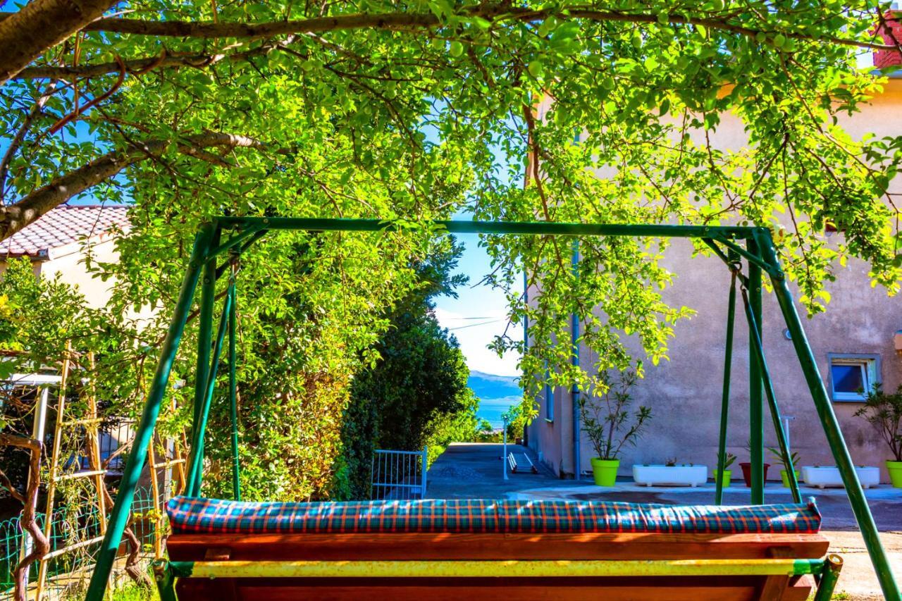 Vacation Home Grill & Chill With 350M2 Garden With Bbq Novi Vinodolski Eksteriør bilde