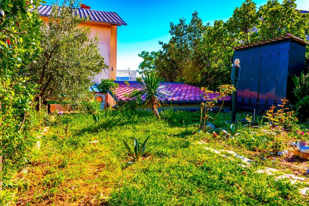 Vacation Home Grill & Chill With 350M2 Garden With Bbq Novi Vinodolski Eksteriør bilde